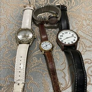 Lot of watches - some need batteries, for parts otherwise or crafts